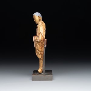 A Chinese gilt and polychromed stucco figure of a monk, Ming — photo 4