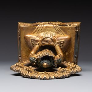 A Chinese gilt-bronze Buddha Amitayus, 18th C. — photo 6