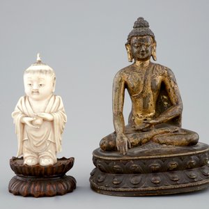 A Chinese gilt bronze Buddha and an ivory figure of a boy, 19th C. — photo 2