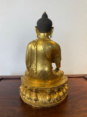 A Chinese gilt bronze Buddha Shakyamuni, probably Ming — photo 3