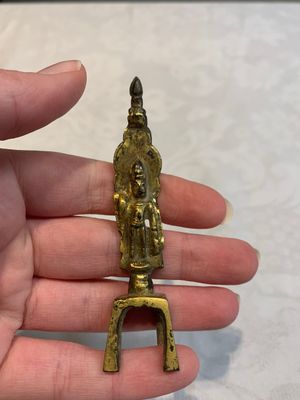 A Chinese gilt-bronze Buddha, Sui/Tang — photo 6