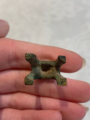 A Chinese gilt-bronze Buddha, Sui/Tang — photo 9