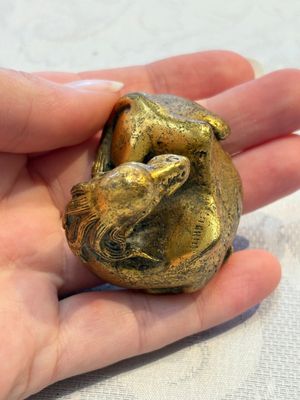 A Chinese gilt bronze 'Camel' paper weight, 19th C. — 照片 8