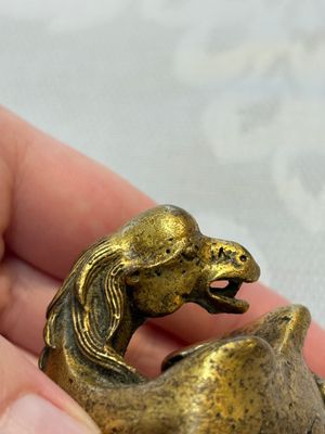 A Chinese gilt bronze 'Camel' paper weight, 19th C. — 照片 10