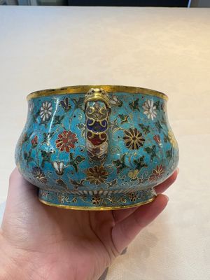 A Chinese gilt-bronze cloisonné censer with floral design, double vajra mark, 19/20th C. — foto 2