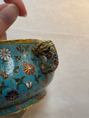 A Chinese gilt-bronze cloisonné censer with floral design, double vajra mark, 19/20th C. — foto 7