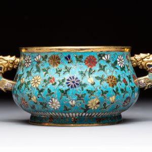 A Chinese gilt-bronze cloisonné censer with floral design, double vajra mark, 19/20th C. — foto 2