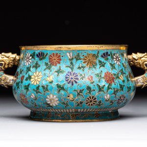 A Chinese gilt-bronze cloisonné censer with floral design, double vajra mark, 19/20th C. — foto 4