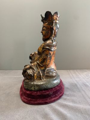 A Chinese gilt bronze crowned Buddha, Ming — photo 2