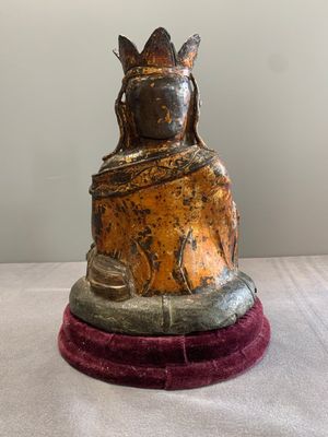 A Chinese gilt bronze crowned Buddha, Ming — photo 3