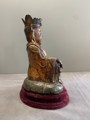 A Chinese gilt bronze crowned Buddha, Ming — photo 4