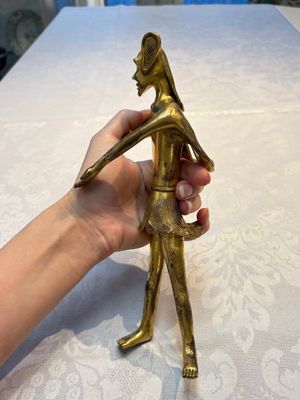 A Chinese gilt bronze figure of a birdman, probably Han — photo 2