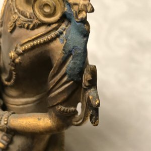 A Chinese gilt bronze figure of Amitayus, 17/18th C. — 照片 10