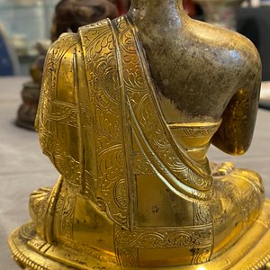 A Chinese gilt bronze figure of Buddha, 17th C. — photo 26