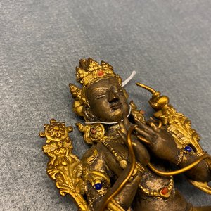 A Chinese gilt bronze figure of Buddha, 18/19th C. — photo 17