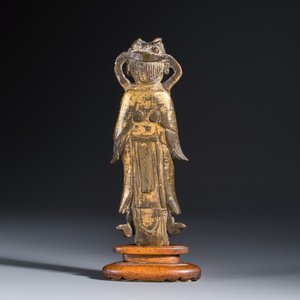 A Chinese gilt-bronze figure of Longnu on a wooden stand — photo 4