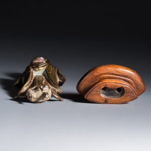 A Chinese gilt-bronze figure of Longnu on a wooden stand — photo 8