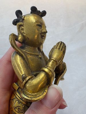 A Chinese gilt-bronze figure of Sudhana, 16/17th C. — 照片 11