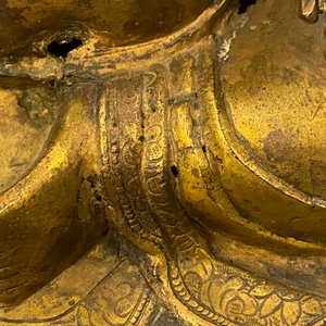 A Chinese gilt bronze figure of the seated Buddha, Ming — 照片 27