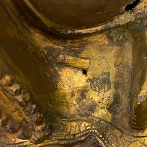 A Chinese gilt bronze figure of the seated Buddha, Ming — 照片 30