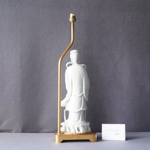 A Chinese gilt bronze lamp-mounted blanc de Chine figure of Guanyin, 19/20th C. — 照片 8