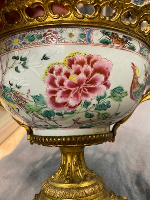 A Chinese gilt bronze-mounted famille rose bowl, Yongzheng — 照片 11