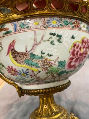 A Chinese gilt bronze-mounted famille rose bowl, Yongzheng — 照片 12