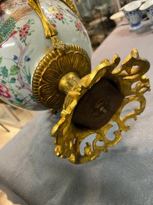 A Chinese gilt bronze-mounted famille rose bowl, Yongzheng — 照片 14
