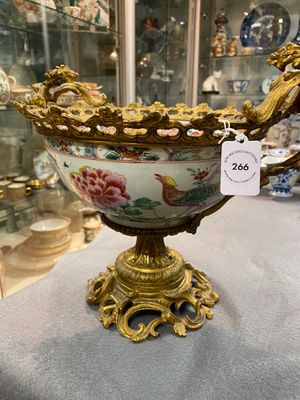 A Chinese gilt bronze-mounted famille rose bowl, Yongzheng — 照片 7