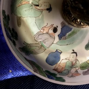 A Chinese gilt bronze-mounted famille verte bowl and cover, Kangxi — 照片 14