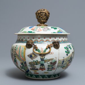 A Chinese gilt bronze-mounted famille verte bowl and cover, Kangxi — 照片 4