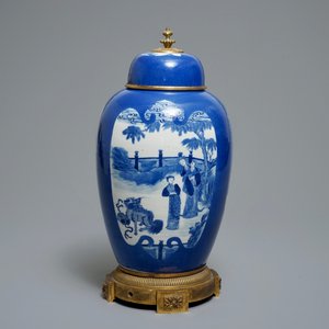 A Chinese gilt bronze-mounted powder blue jar and cover, 19th C. — photo 3