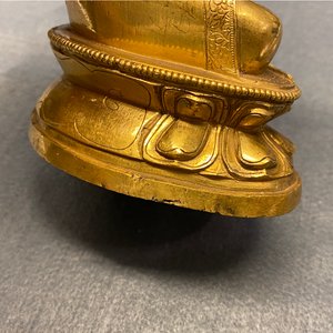 A Chinese gilt bronzen figure of Buddha, Kangxi — photo 16