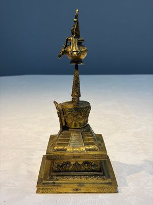 A Chinese gilt-copper stupa, Qing — photo 2