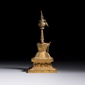 A Chinese gilt-copper stupa, Qing — photo 4