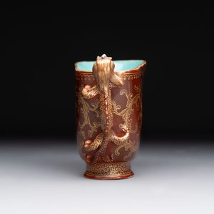 A Chinese gilt-decorated brown-glazed libation cup with a chilong-form handle, Qianlong mark and of the period — photo 3
