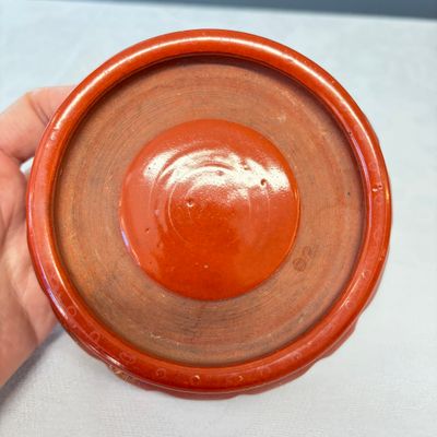 A Chinese gilt-decorated coral-red-glazed stand — photo 6