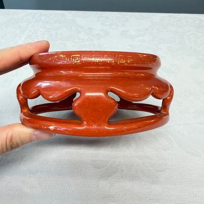 A Chinese gilt-decorated coral-red-glazed stand — photo 3