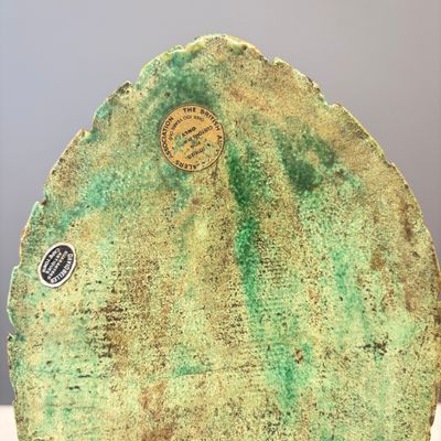 A Chinese gilt-decorated Fahua-glazed stoneware 'Bodhisattva with Attendants' group — photo 16