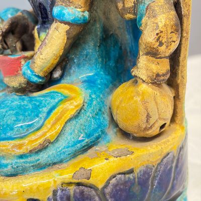 A Chinese gilt-decorated Fahua-glazed stoneware 'Bodhisattva with Attendants' group — photo 23