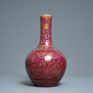 A Chinese gilt-decorated flambé-glazed bottle vase, 19th C. — photo 3