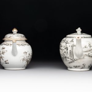 A Chinese gilt-decorated grisaille 'European subject' teapot and a 'flower basket' teapot, Qianlong — photo 4