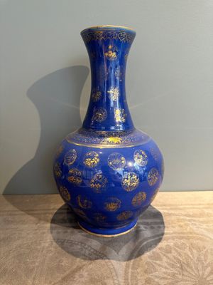 A Chinese gilt-decorated powder blue bottle vase, Guangxu mark and of the period — photo 3