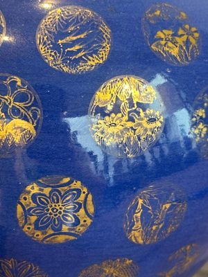 A Chinese gilt-decorated powder blue bottle vase, Guangxu mark and of the period — photo 10