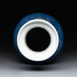 A Chinese gilt-decorated powder blue 'dragon and phoenix' rouleau vase, Kangxi — photo 5