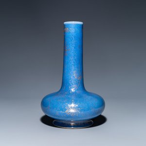 A Chinese gilt-decorated powder blue-ground bottle vase, Kangxi mark, 19th C. — 照片 1