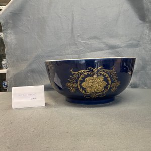 A Chinese gilt-decorated powder blue-ground bowl, Kangxi — 照片 9