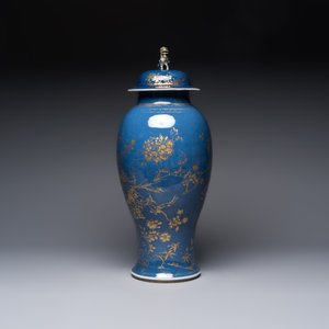 A Chinese gilt-decorated powder-blue-ground 'Phoenix among Blossoming Branches' vase, Qianlong — photo 2