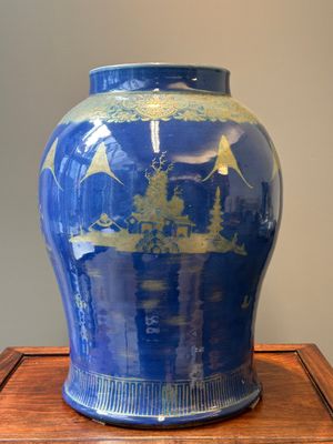 A Chinese gilt-decorated powder-blue vase with landscape design, Qianlong/jiaqing — photo 1