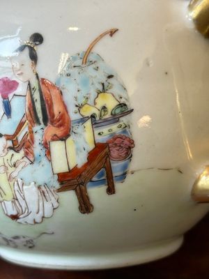 A Chinese gilt famille rose teapot, Yongzheng — 照片 14